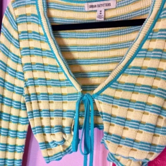 Urban Outfitters Y2K Style Fall Shrug Long Sleeve Knit Sweater Women’s Medium - Picture 3 of 6